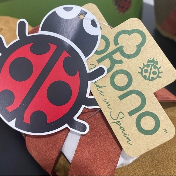 YOKONO Women’s Canela Suede Cross Band Padded Wedge Sandals Brick Size 7.5 - Picture 6 of 6